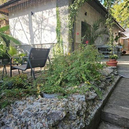 Стаи За Гости Лилия Chissarja Exterior foto