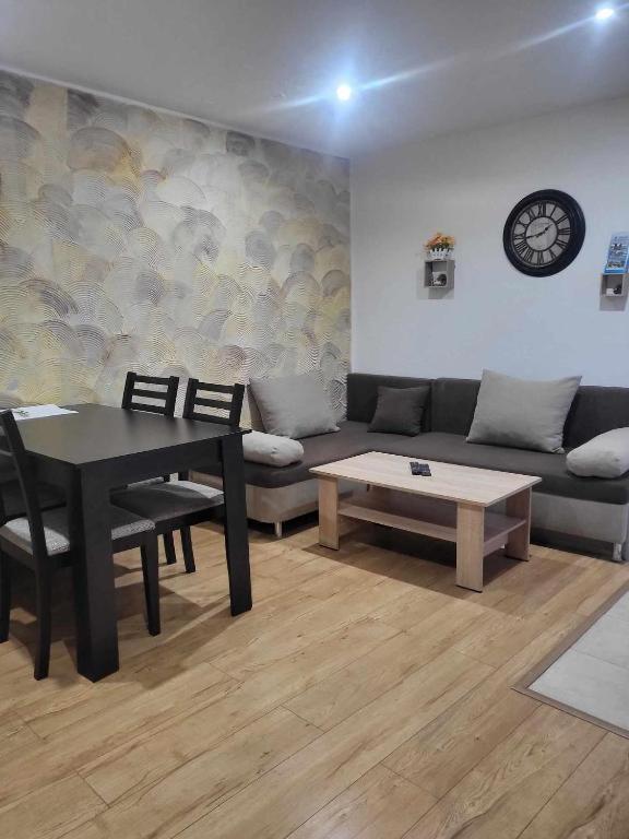 Стаи За Гости Лилия Chissarja Exterior foto